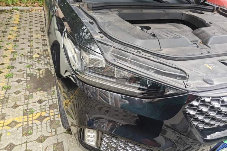 Used Wey VV6 2020 2.0T Four-Wheel Drive Zhiyu+ Right Front Headlight