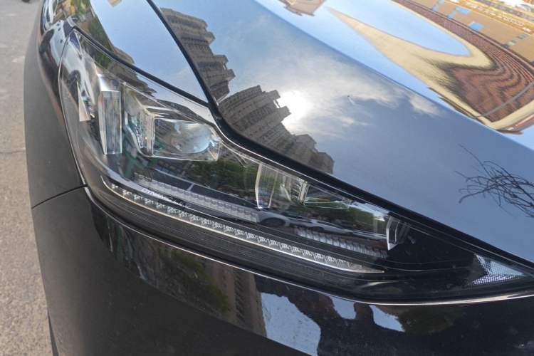 Used Wey VV6 2020 2.0T Two-Wheel Drive Smart Protection+ Right Front Headlight