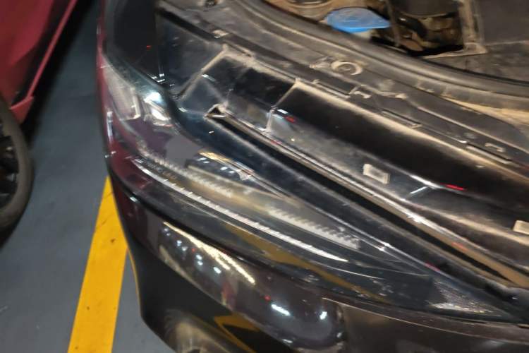 Used Wey VV6 2020 2.0T Two-Wheel Drive Smart Enjoyment+ Right Front Headlight