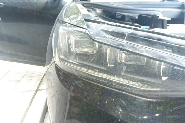 Used Wey VV6 2020 2.0T Two-Wheel Drive Smart Protection+ Right Front Headlight