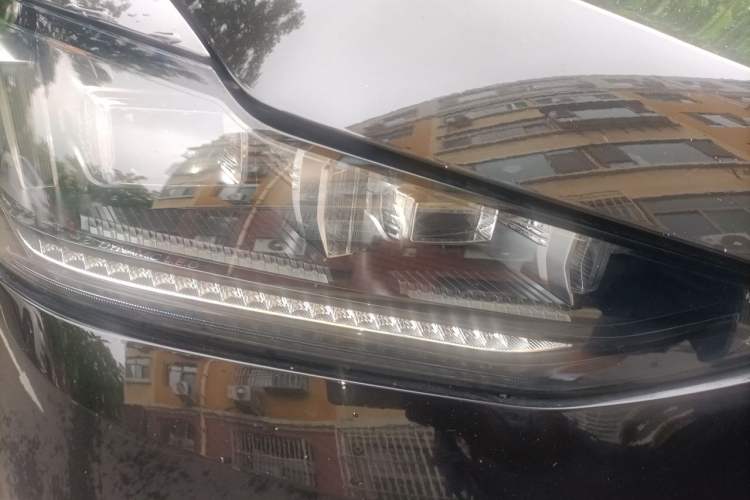 Used Wey VV6 2020 2.0T Two-Wheel Drive Smart Protection+ Right Front Headlight