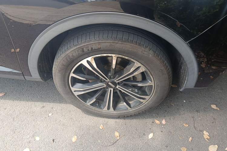 Used Wey VV6 2020 2.0T Two-Wheel Drive Smart Enjoyment+ Right Front Wheel Hub