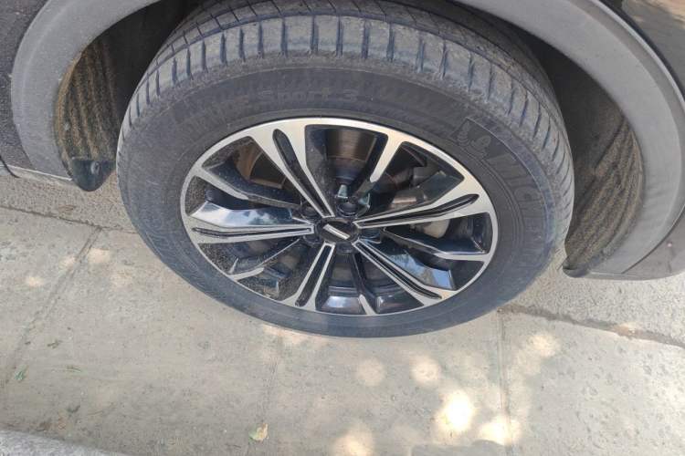 Used Wey VV6 2020 2.0T Two-Wheel Drive Smart Enjoyment+ Right Front Wheel Hub