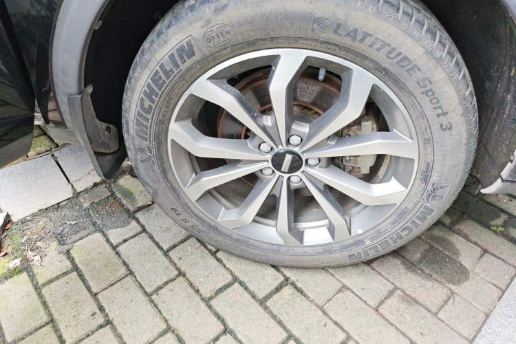 Used Wey VV6 2020 2.0T Two-Wheel Drive Smart Enjoyment+ Right Front Wheel Hub