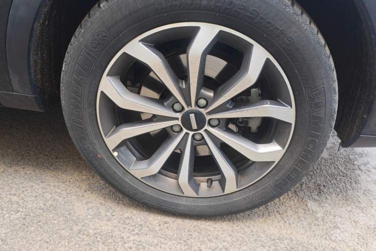 Used Wey VV6 2020 2.0T Two-Wheel Drive Smart Protection+ Right Front Wheel Hub