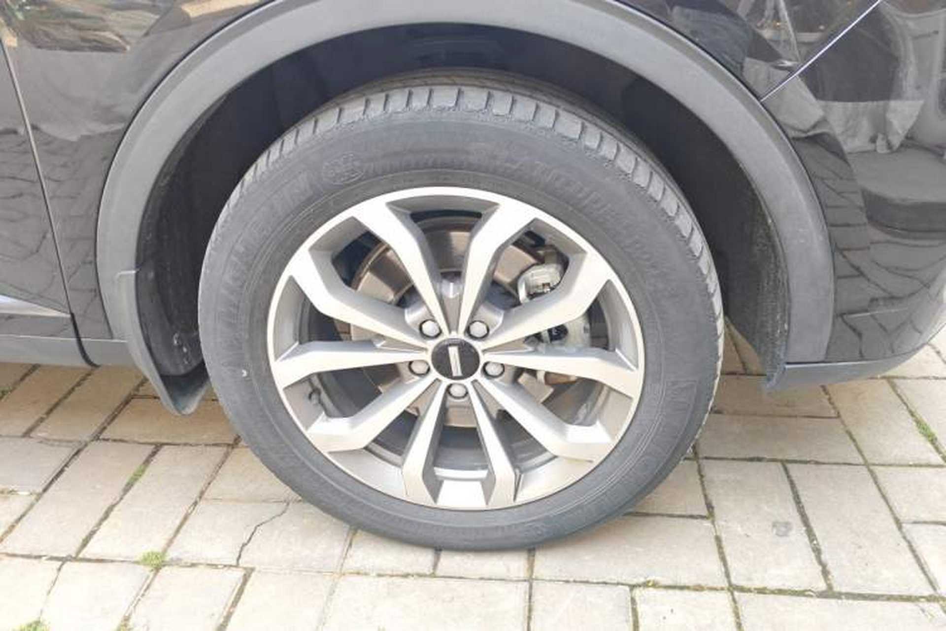 Used Wey VV6 2020 2.0T Two-Wheel Drive Smart Protection+ Right Front Wheel Hub