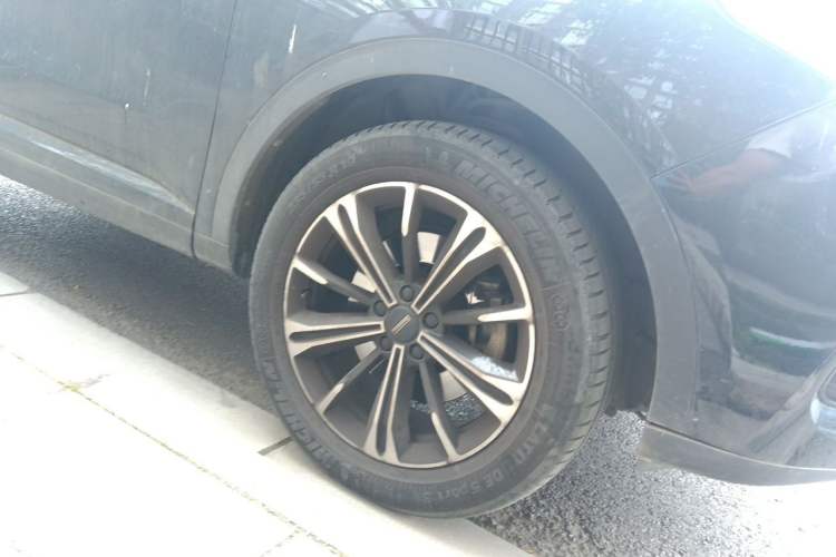 Used Wey VV6 2020 2.0T Two-Wheel Drive Smart Protection+ Right Front Wheel Hub