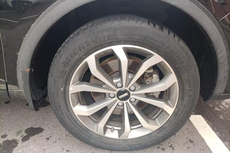 Used Wey VV6 2020 2.0T Two-Wheel Drive Smart Protection+ Right Front Wheel Hub