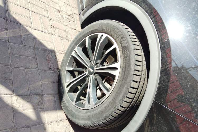 Used Wey VV6 2020 2.0T Two-Wheel Drive Smart Protection+ Right Front Wheel Hub