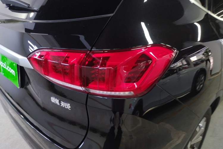 Used Wey VV6 2020 2.0T Two-Wheel Drive Smart Protection+ Right Rear Taillight