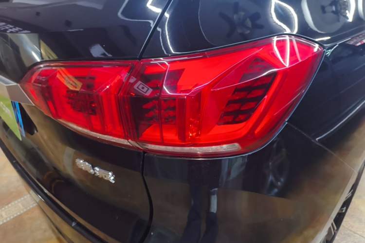 Used Wey VV6 2020 2.0T Two-Wheel Drive Collie SmartDrive+ Right Rear Taillight