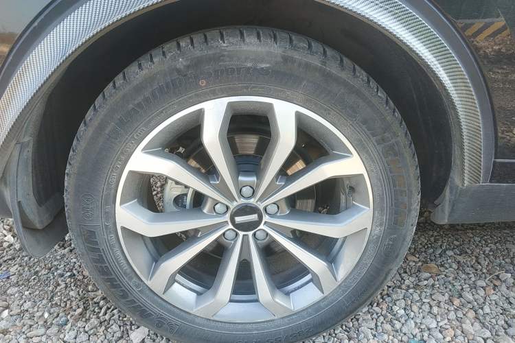 Used Wey VV6 2020 2.0T Four-Wheel Drive Zhiyu+ Right Rear Wheel Hub