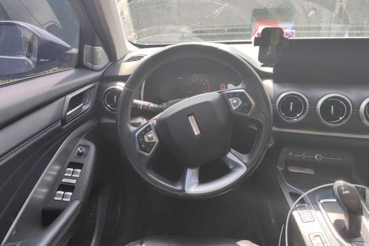 Used Wey VV6 2020 2.0T Two-Wheel Drive Smart Enjoyment+ Steering Wheel