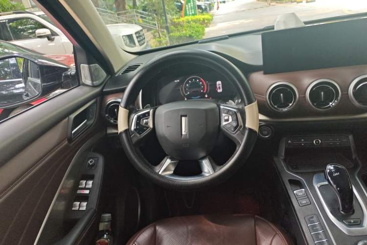 Used Wey VV6 2020 2.0T Two-Wheel Drive Smart Enjoyment+ Steering Wheel