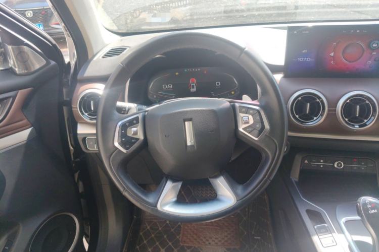 Used Wey VV6 2020 2.0T Two-Wheel Drive Smart Protection+