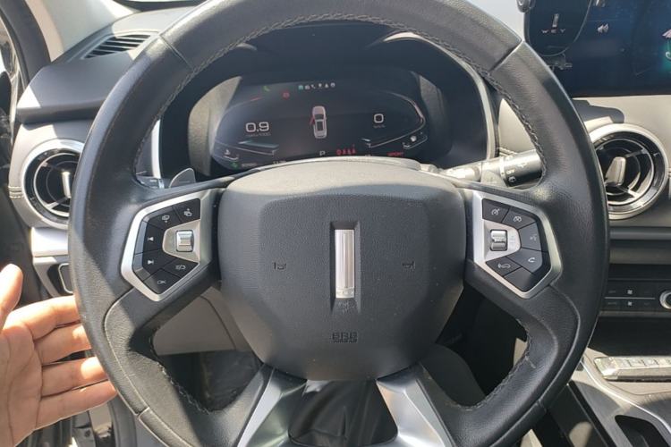 Used Wey VV6 2020 2.0T Two-Wheel Drive Smart Protection+ Steering Wheel