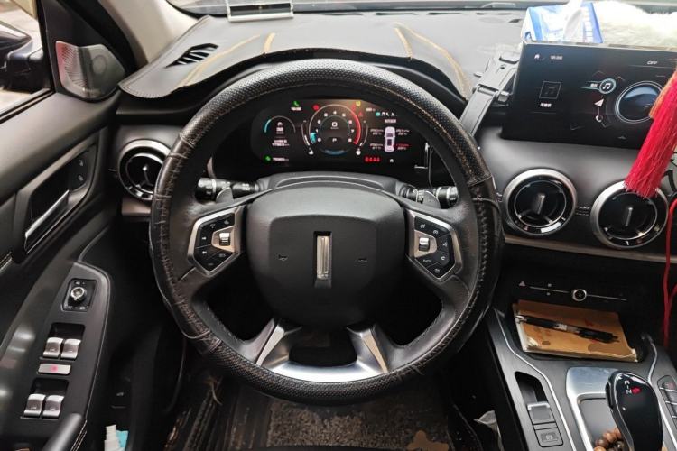 Used Wey VV6 2020 2.0T Four-Wheel Drive Zhiyu+ Steering Wheel