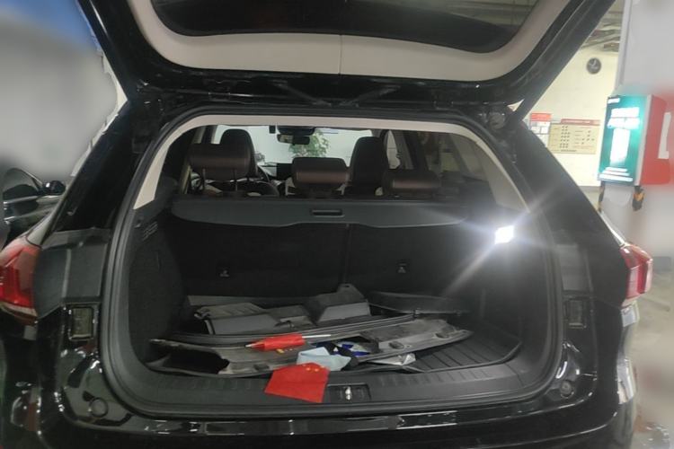 Used Wey VV6 2020 2.0T Two-Wheel Drive Smart Protection+ Trunk