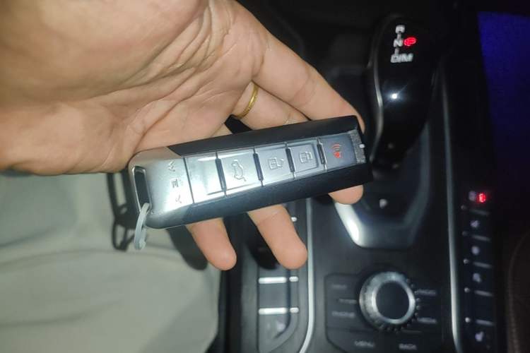 Used Wey VV6 2020 2.0T Two-Wheel Drive Smart Protection+ Vehicle Key
