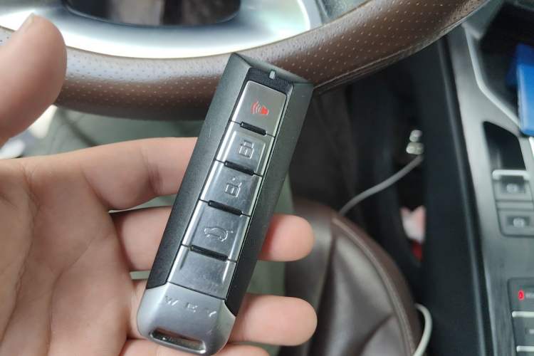 Used Wey VV6 2020 2.0T Two-Wheel Drive Smart Protection+ Vehicle Key