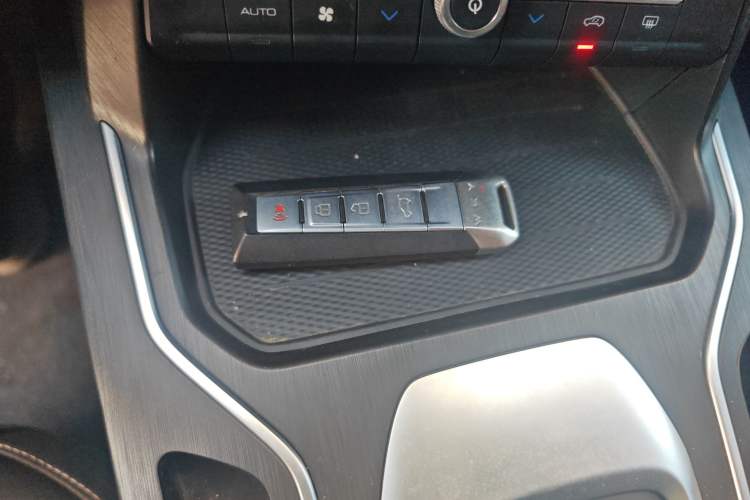 Used Wey VV6 2020 2.0T Two-Wheel Drive Smart Protection+ Vehicle Key
