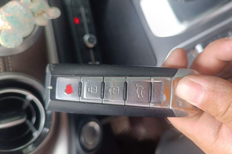 Used Wey VV6 2020 2.0T Two-Wheel Drive Smart Protection+ Vehicle Key