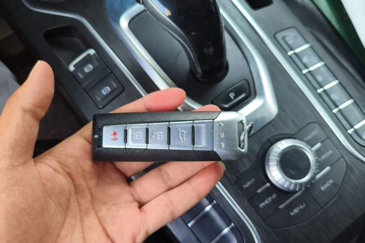 Used Wey VV6 2020 2.0T Two-Wheel Drive Smart Protection+ Vehicle Key