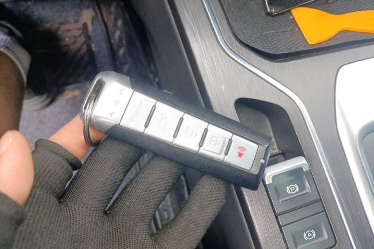 Used Wey VV6 2020 2.0T Two-Wheel Drive Smart Protection+ Vehicle Key