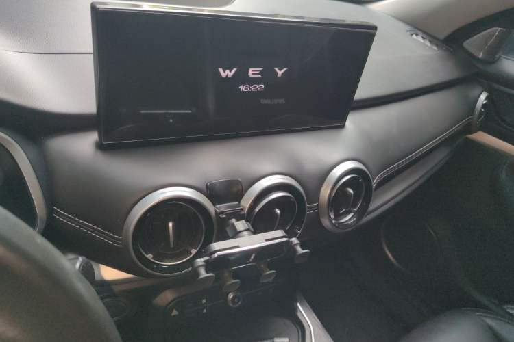 Used Wey VV6 2020 2.0T Two-Wheel Drive Smart Enjoyment+ Audio And AC Panel