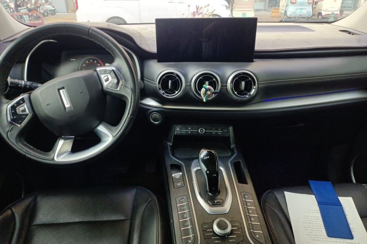 Used Wey VV6 2020 2.0T Two-Wheel Drive Smart Protection+ Center Console