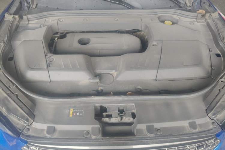 Used Wey VV6 2020 2.0T Two-Wheel Drive Smart Protection+ Engine Bay
