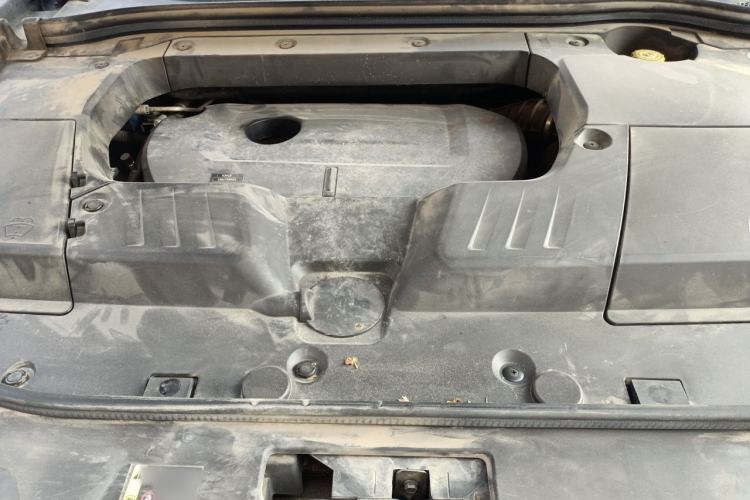 Used Wey VV6 2020 2.0T Two-Wheel Drive Smart Protection+ Engine Bay