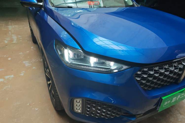 Used Wey VV6 2020 2.0T Four-Wheel Drive Zhiyu+ Right Front Headlight