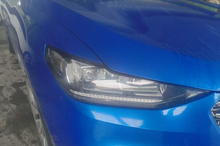 Used Wey VV6 2020 2.0T Two-Wheel Drive Smart Protection+ Right Front Headlight