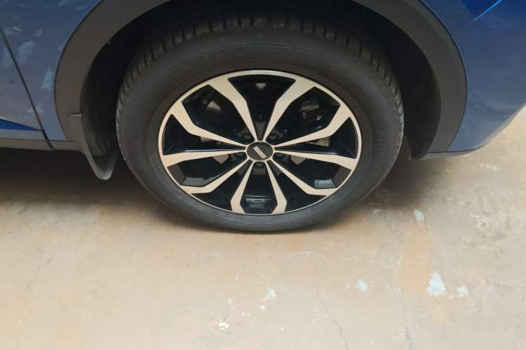 Used Wey VV6 2020 2.0T Four-Wheel Drive Zhiyu+ Right Front Wheel Hub
