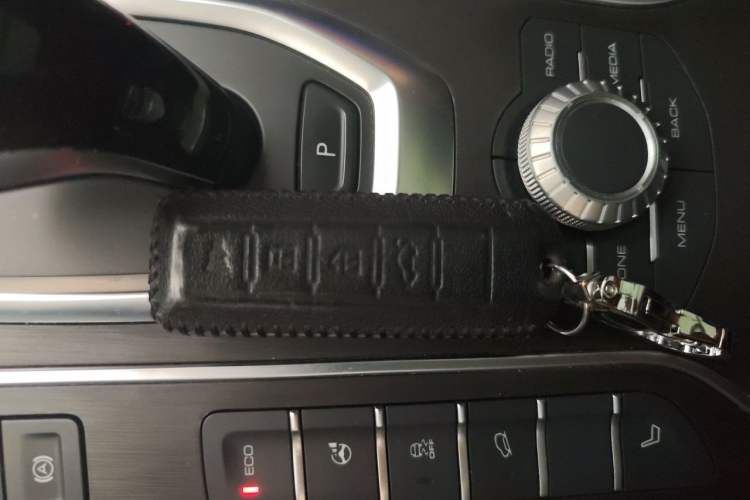 Used Wey VV6 2020 2.0T Four-Wheel Drive Zhiyu+ Vehicle Key