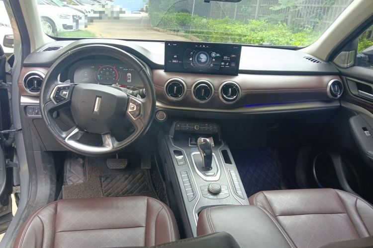 Used Wey VV6 2020 2.0T Two-Wheel Drive Zhiyue+ Center Console