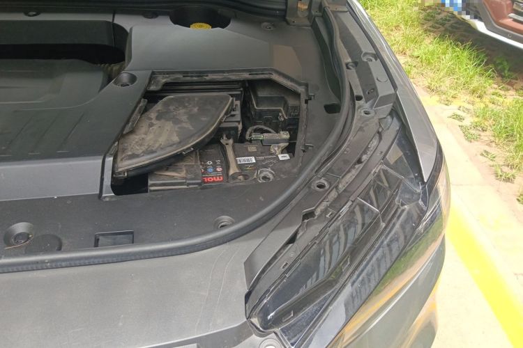 Used Wey VV6 2020 2.0T Two-Wheel Drive Zhiyue+ Engine Bay Left