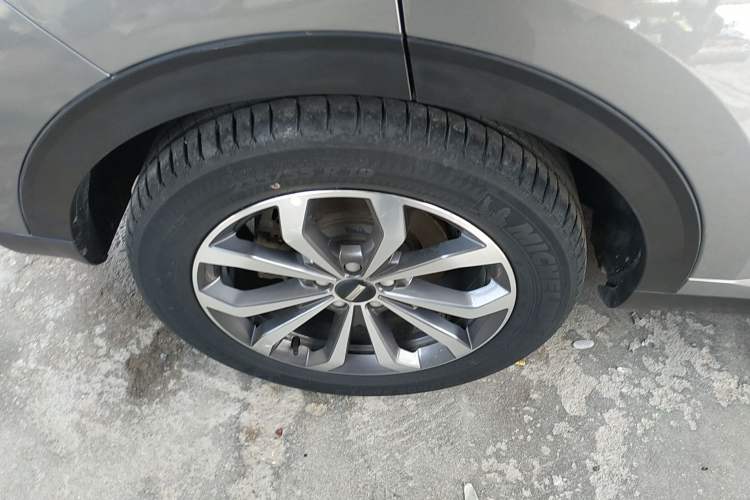 Used Wey VV6 2020 2.0T Four-Wheel Drive Zhiyu+ Exterior 8