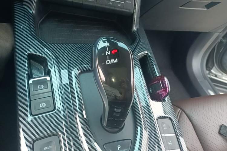 Used Wey VV6 2020 2.0T Two-Wheel Drive Smart Enjoyment+ Gear Lever