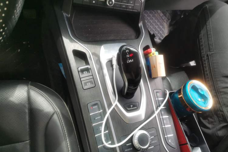 Used Wey VV6 2020 2.0T Two-Wheel Drive Smart Protection+ Gear Lever