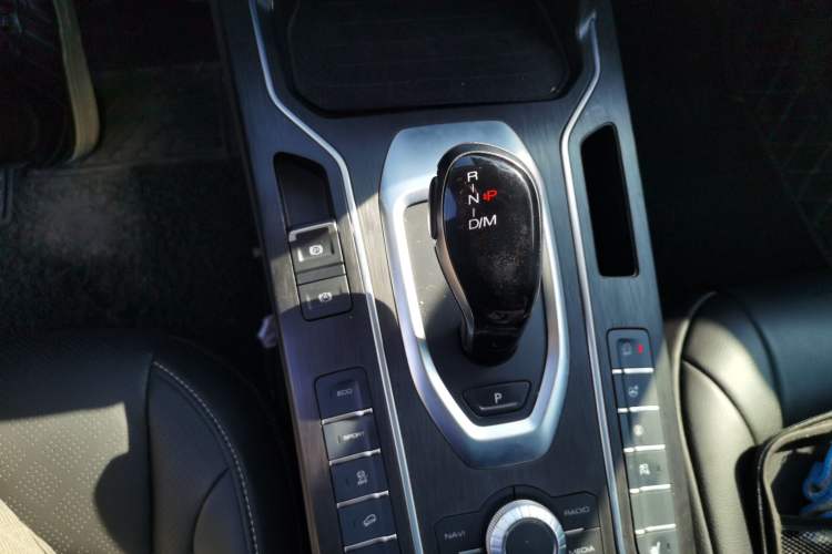 Used Wey VV6 2020 2.0T Two-Wheel Drive Smart Protection+ Gear Lever