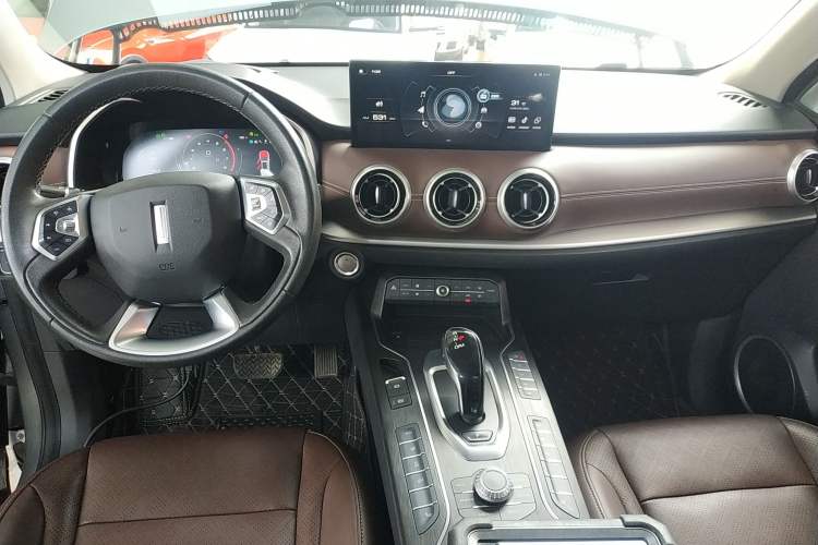 Used Wey VV6 2020 2.0T Four-Wheel Drive Zhiyu+ Interior 2