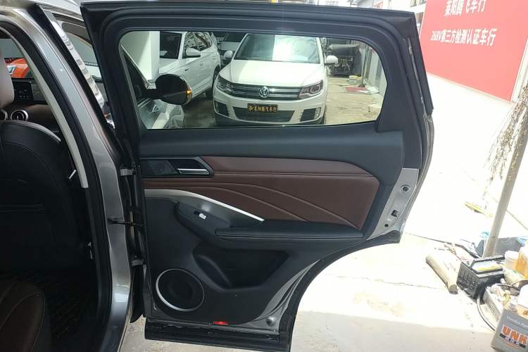 Used Wey VV6 2020 2.0T Four-Wheel Drive Zhiyu+ Interior 6