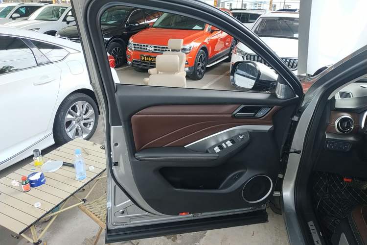 Used Wey VV6 2020 2.0T Four-Wheel Drive Zhiyu+ Interior 7