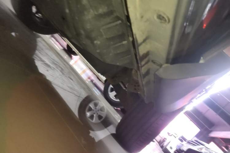 Used Wey VV6 2020 2.0T Two-Wheel Drive Smart Protection+ Left Side Sill