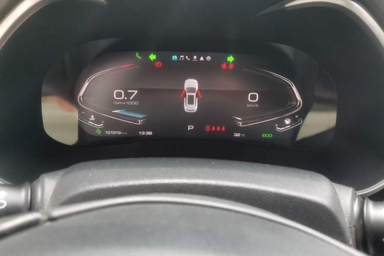 Used Wey VV6 2020 2.0T Two-Wheel Drive Smart Protection+ Odometer Close Up