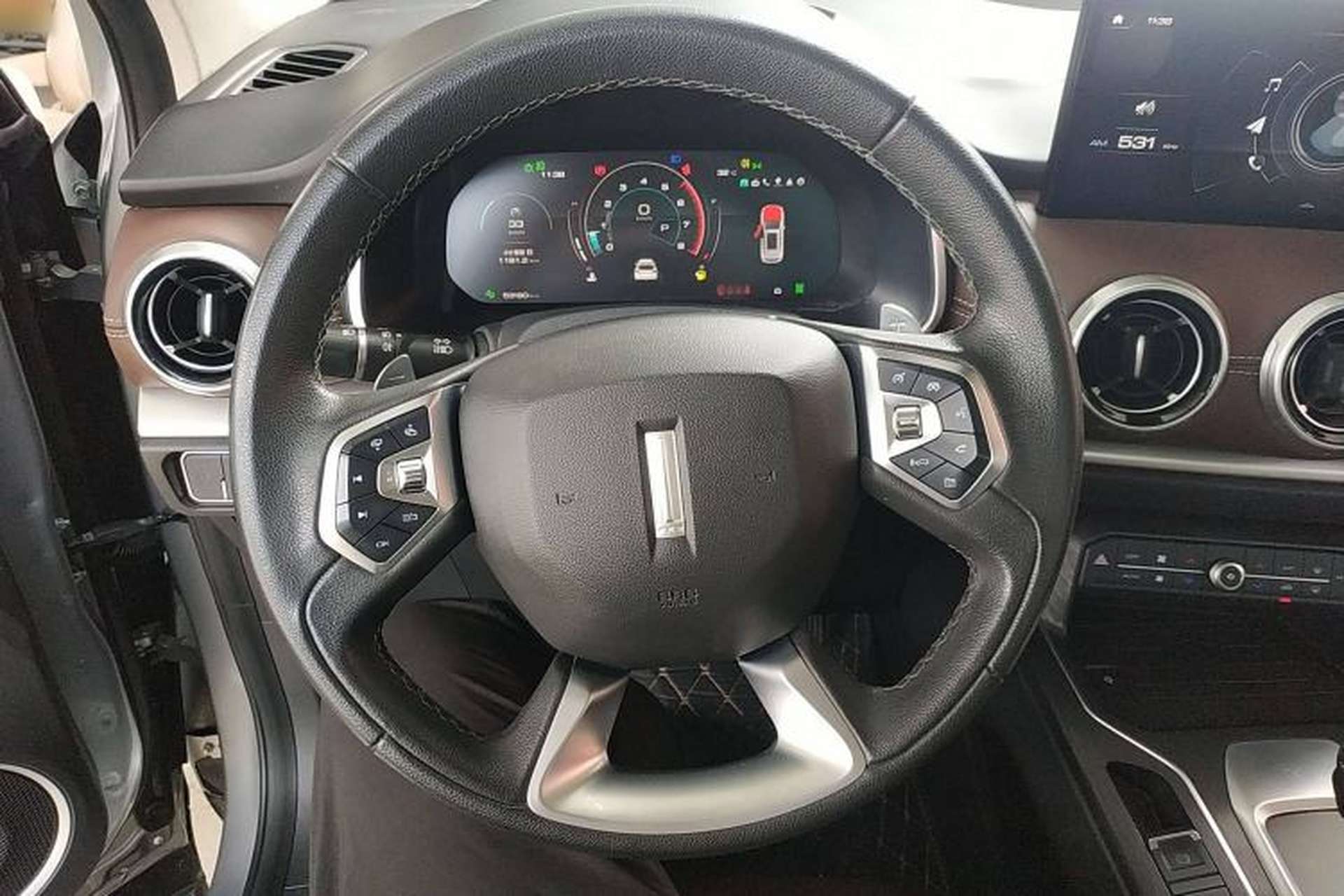 Used Wey VV6 2020 2.0T Four-Wheel Drive Zhiyu+ Steering Wheel