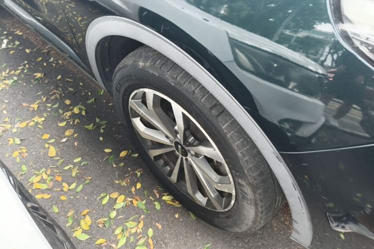 Used Wey VV6 2020 2.0T Two-Wheel Drive Smart Enjoyment+ Right Front Wheel Hub