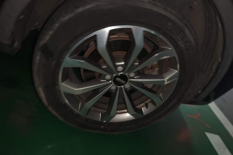 Used Wey VV6 2020 2.0T Two-Wheel Drive Smart Protection+ Right Front Wheel Hub